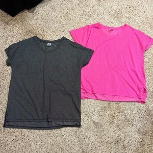 Athletic V-neck top set